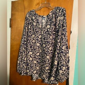 Old Navy Blouse, Colors: Navy and Cream, Size 3X